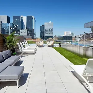 Hotel Homewood By Hilton Downtown Montreal