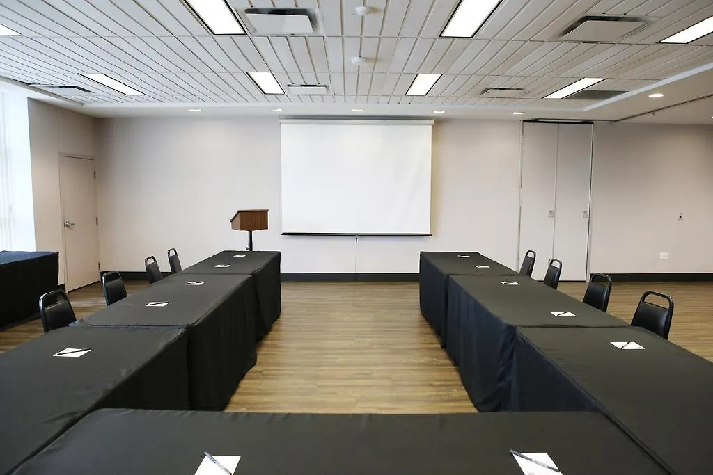 Residence & Conference Centre - Hamilton Aparthotel